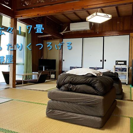 民泊まったりん人 Kumejima Exterior foto